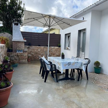 O Cobijo De Elva Villa Arou Exteriör bild