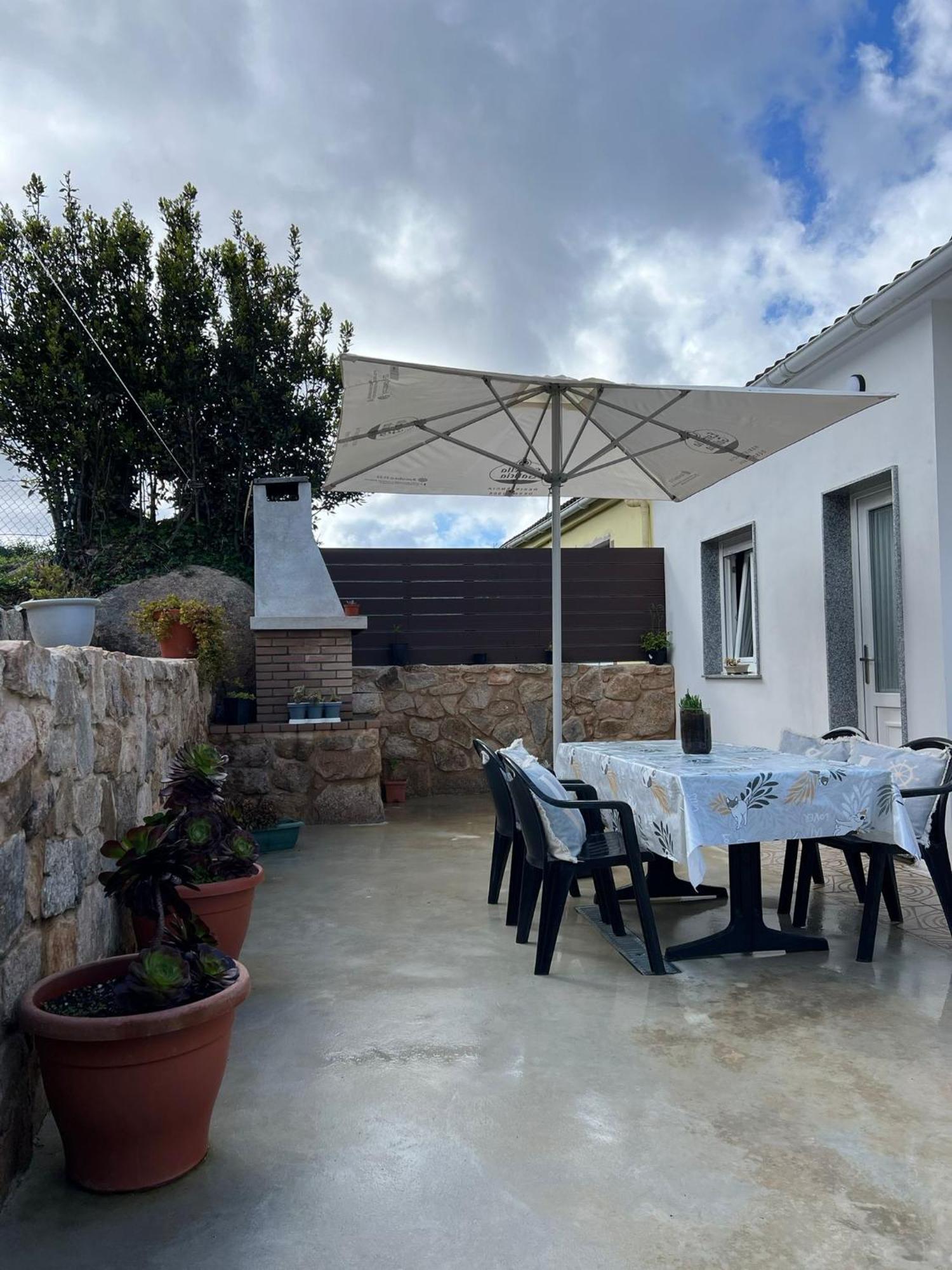 O Cobijo De Elva Villa Arou Exteriör bild